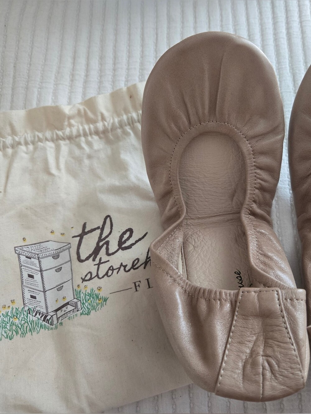 Sand “The Storehouse Flats” Leather Size 8